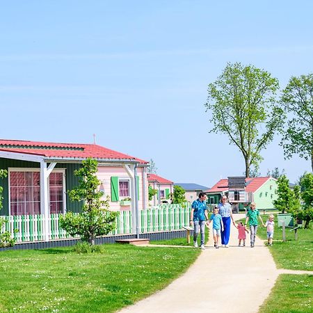 Vakantiepark Molenwaard Ottoland Bagian luar foto