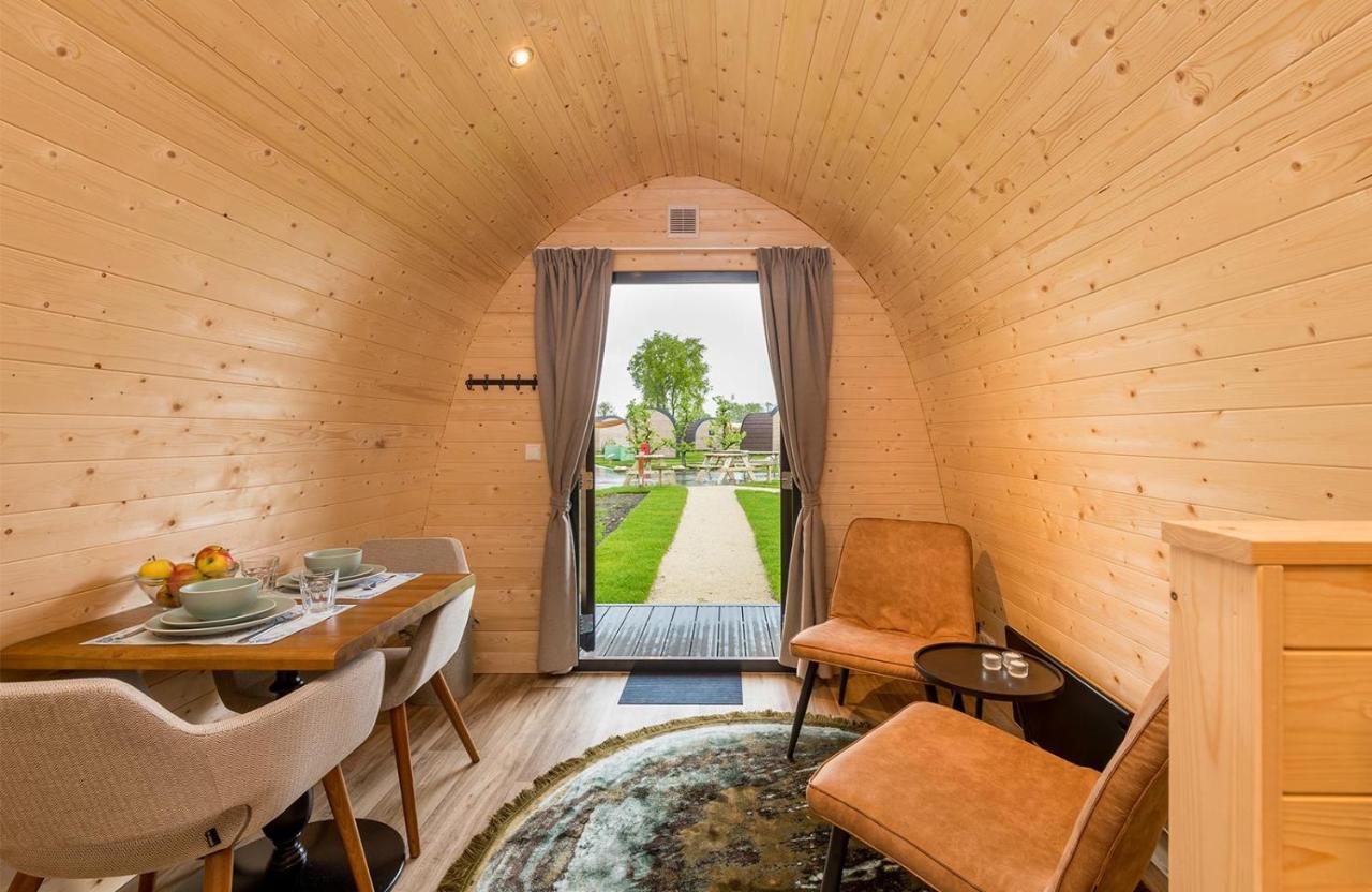 Vakantiepark Molenwaard Ottoland Bagian luar foto