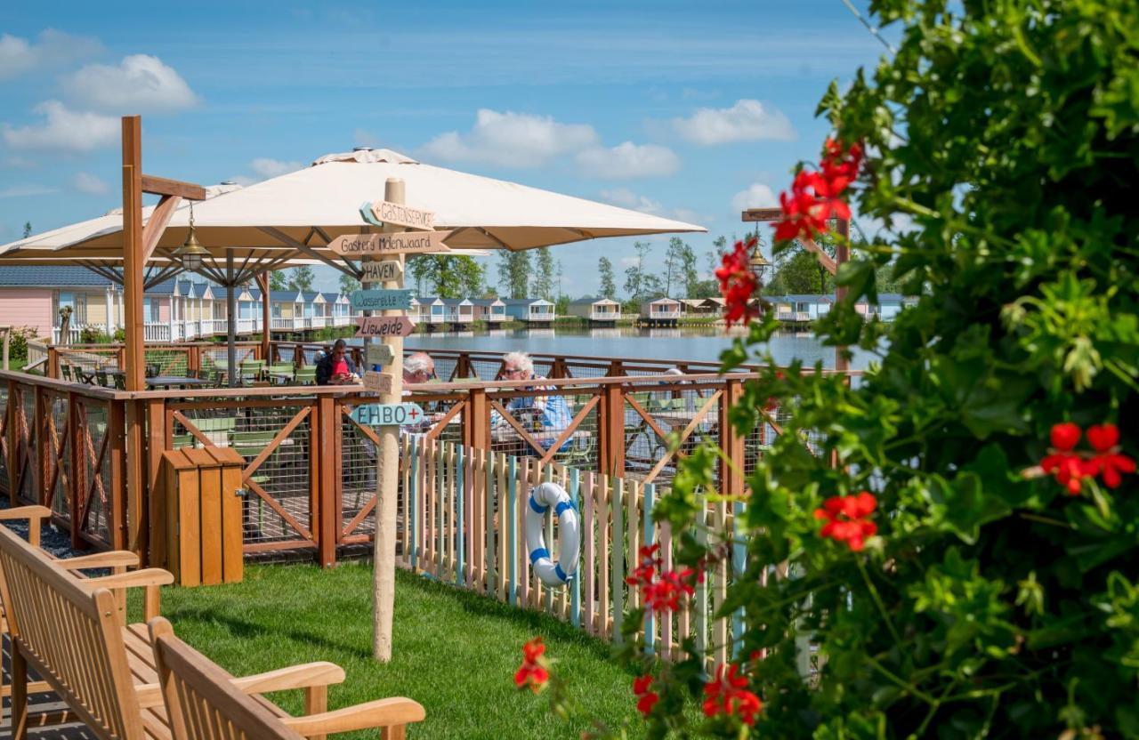 Vakantiepark Molenwaard Ottoland Bagian luar foto