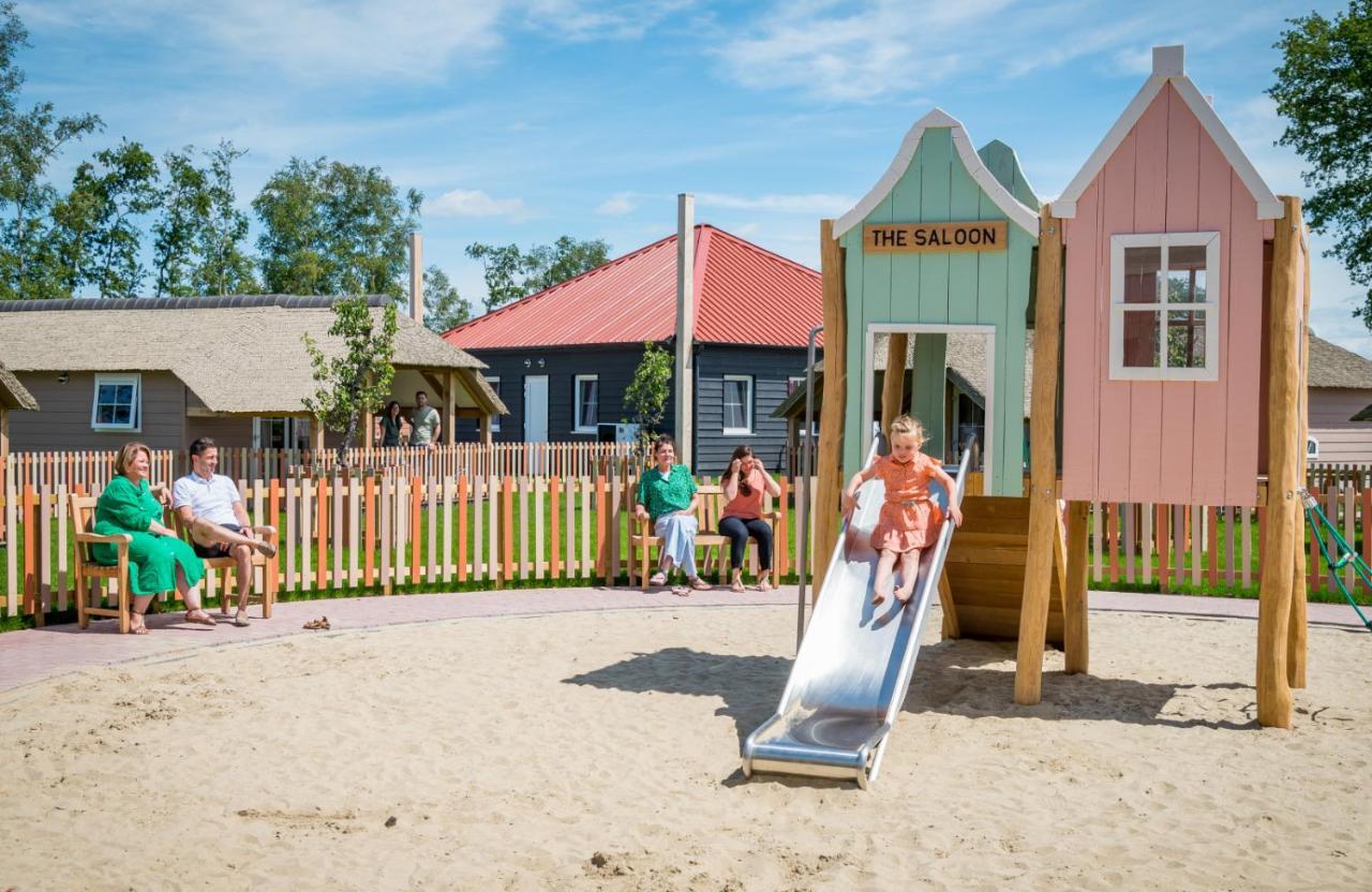 Vakantiepark Molenwaard Ottoland Bagian luar foto