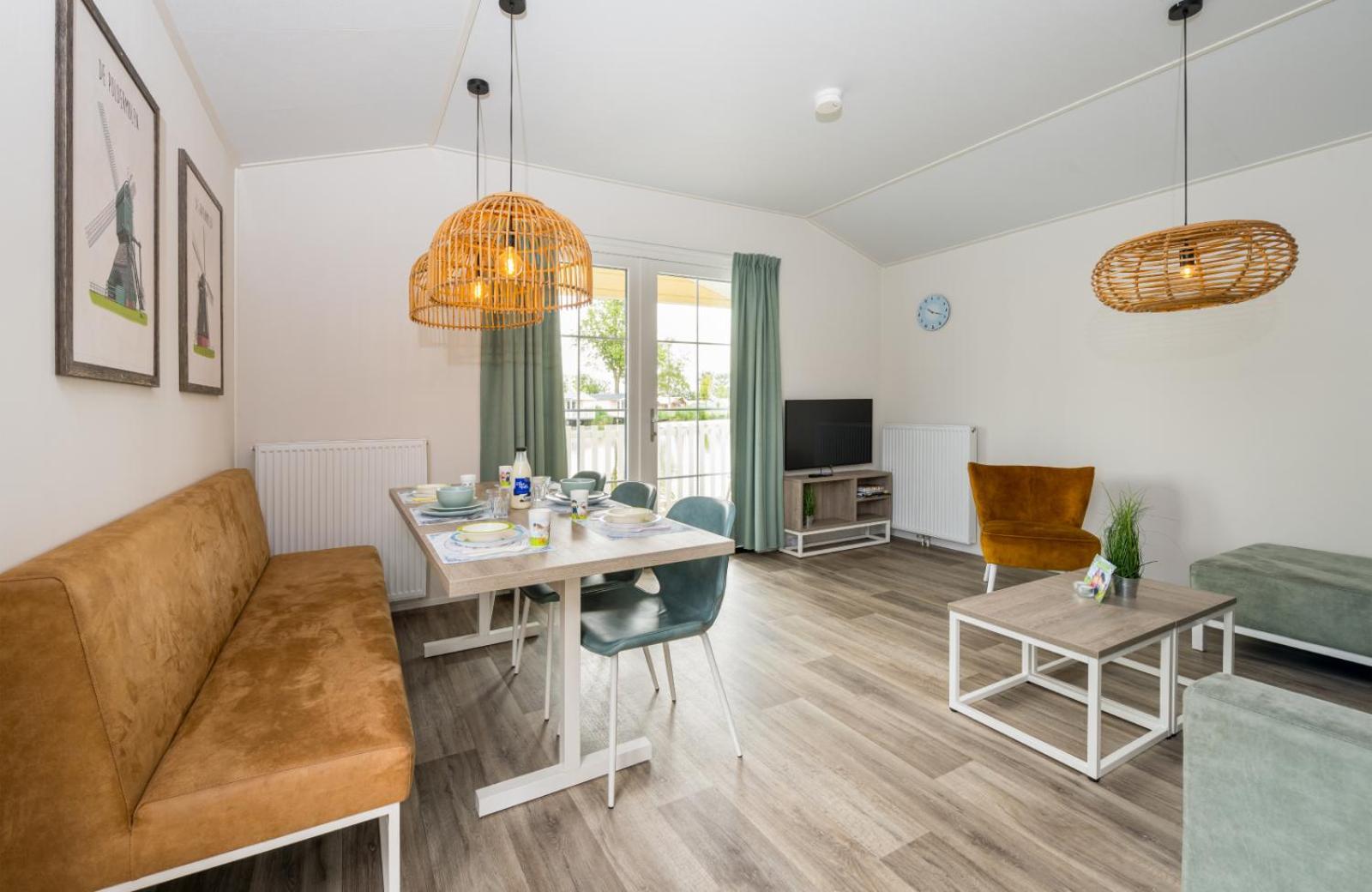 Vakantiepark Molenwaard Ottoland Bagian luar foto